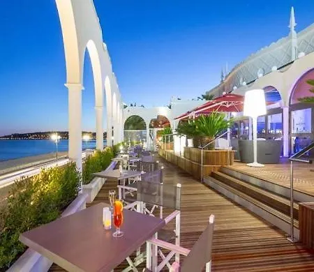 Апартаменти Casa Dolce Мантон